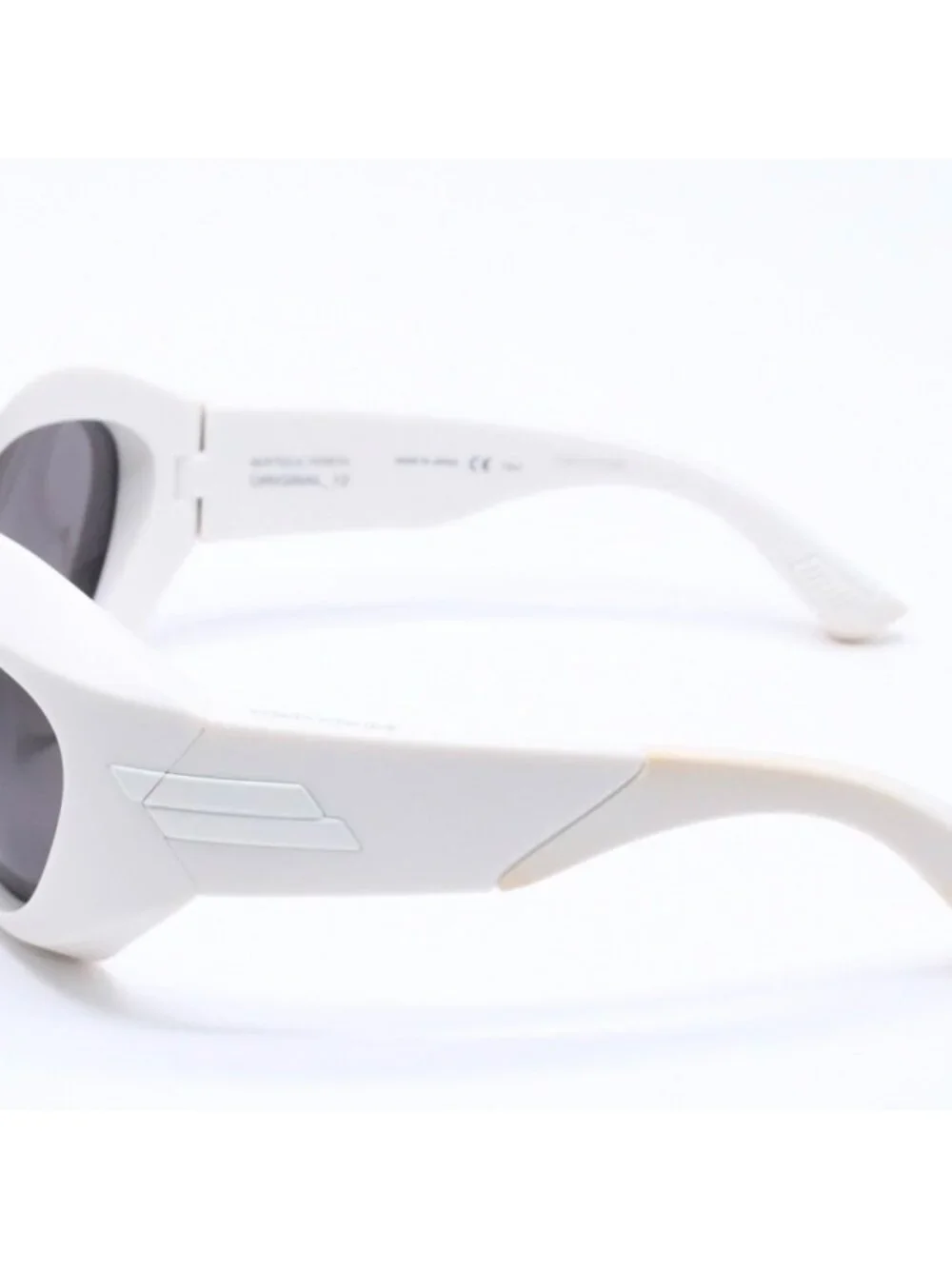 Bottega Veneta Shield Sunglasses Eyewear 63 Acetate White